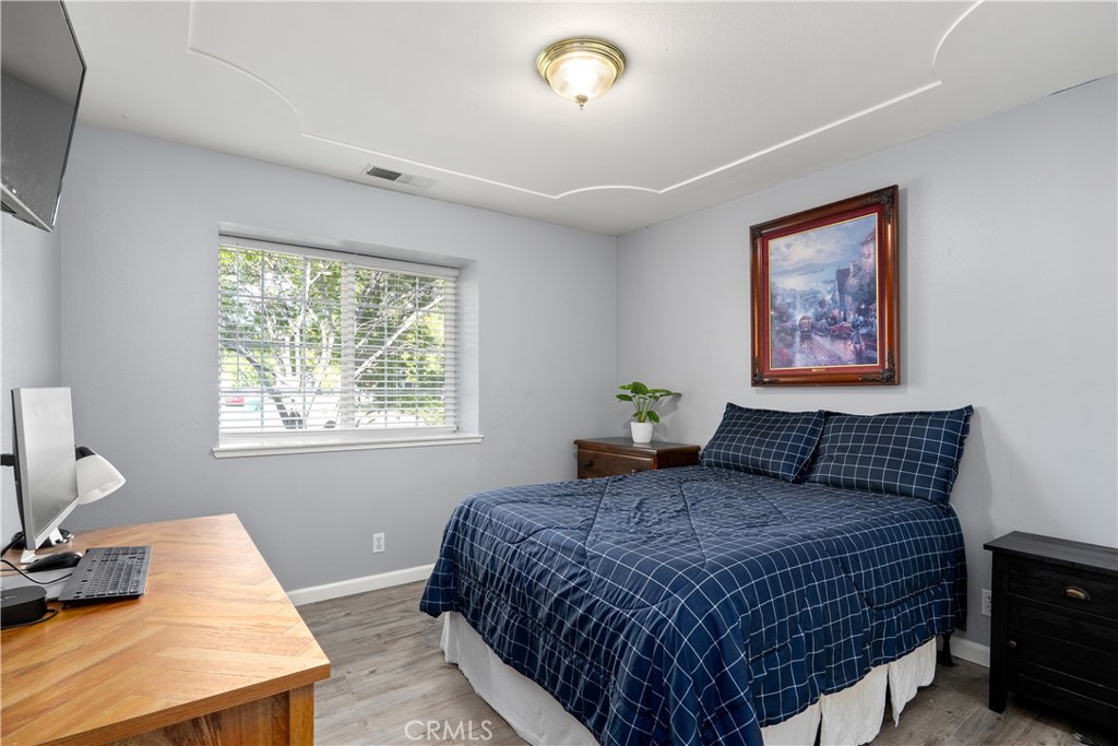 1555 Champlain Way