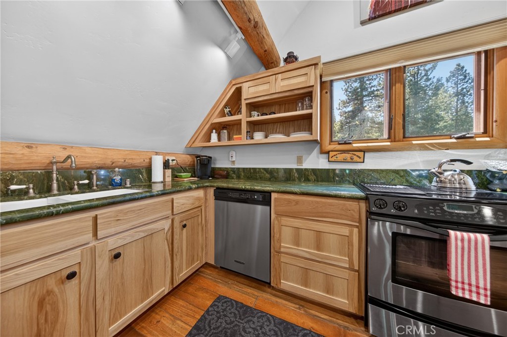 489 Dinsmore Drive