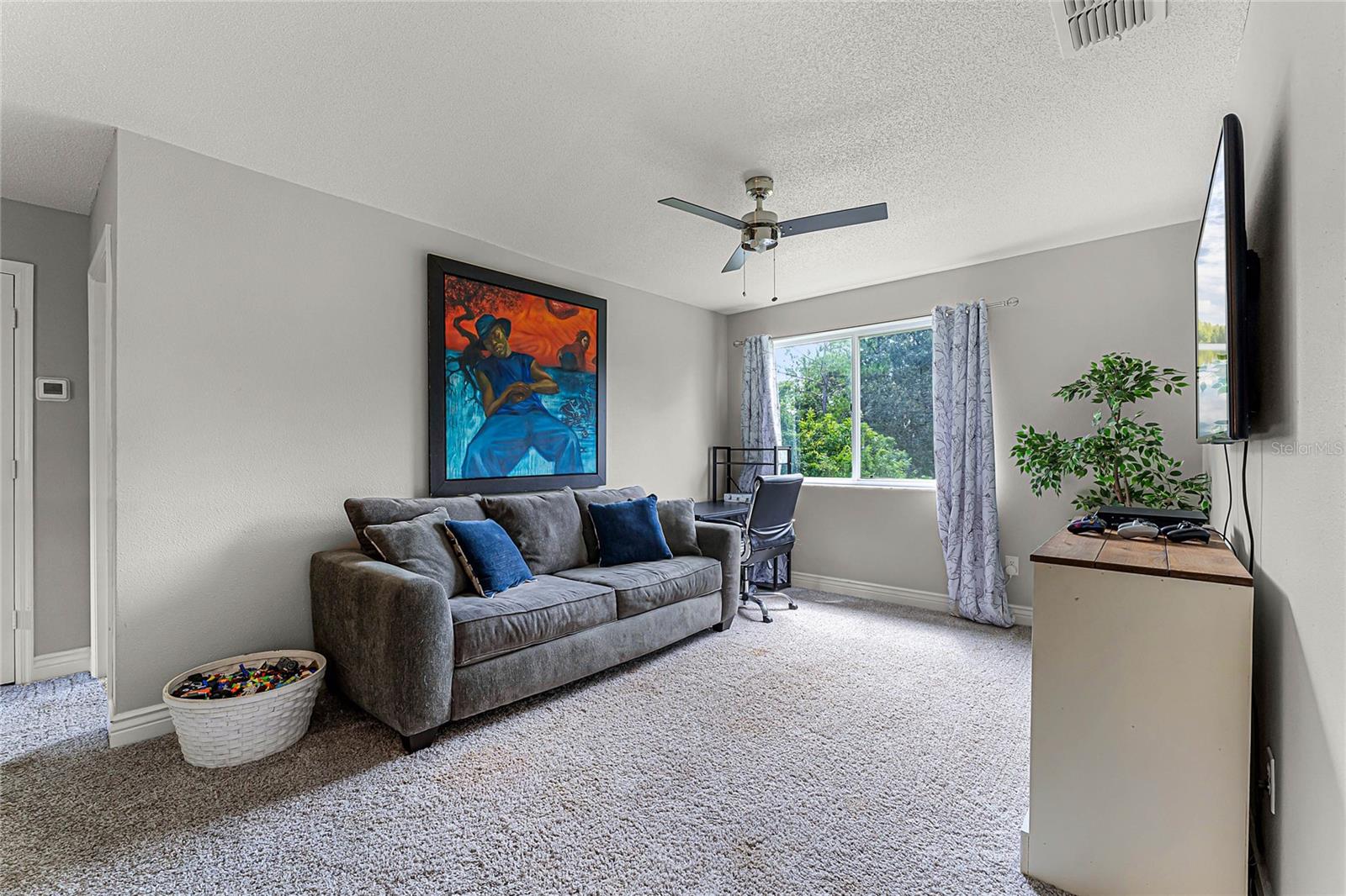 1005 EKANA GREEN CT