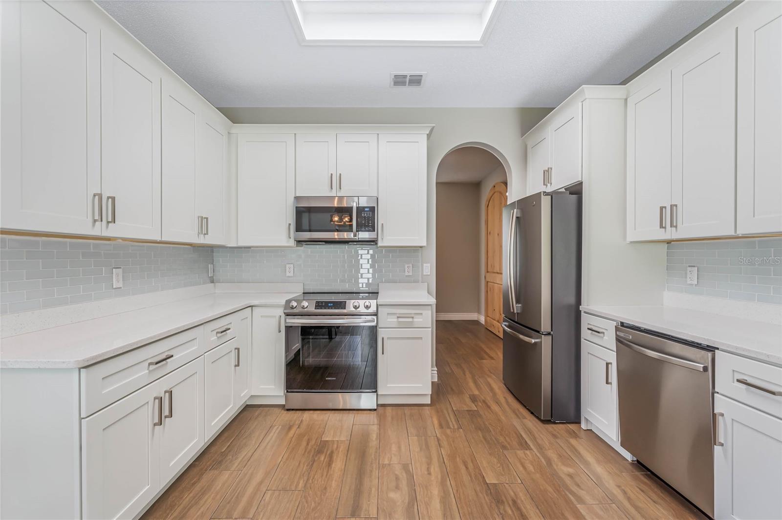 1005 EKANA GREEN CT