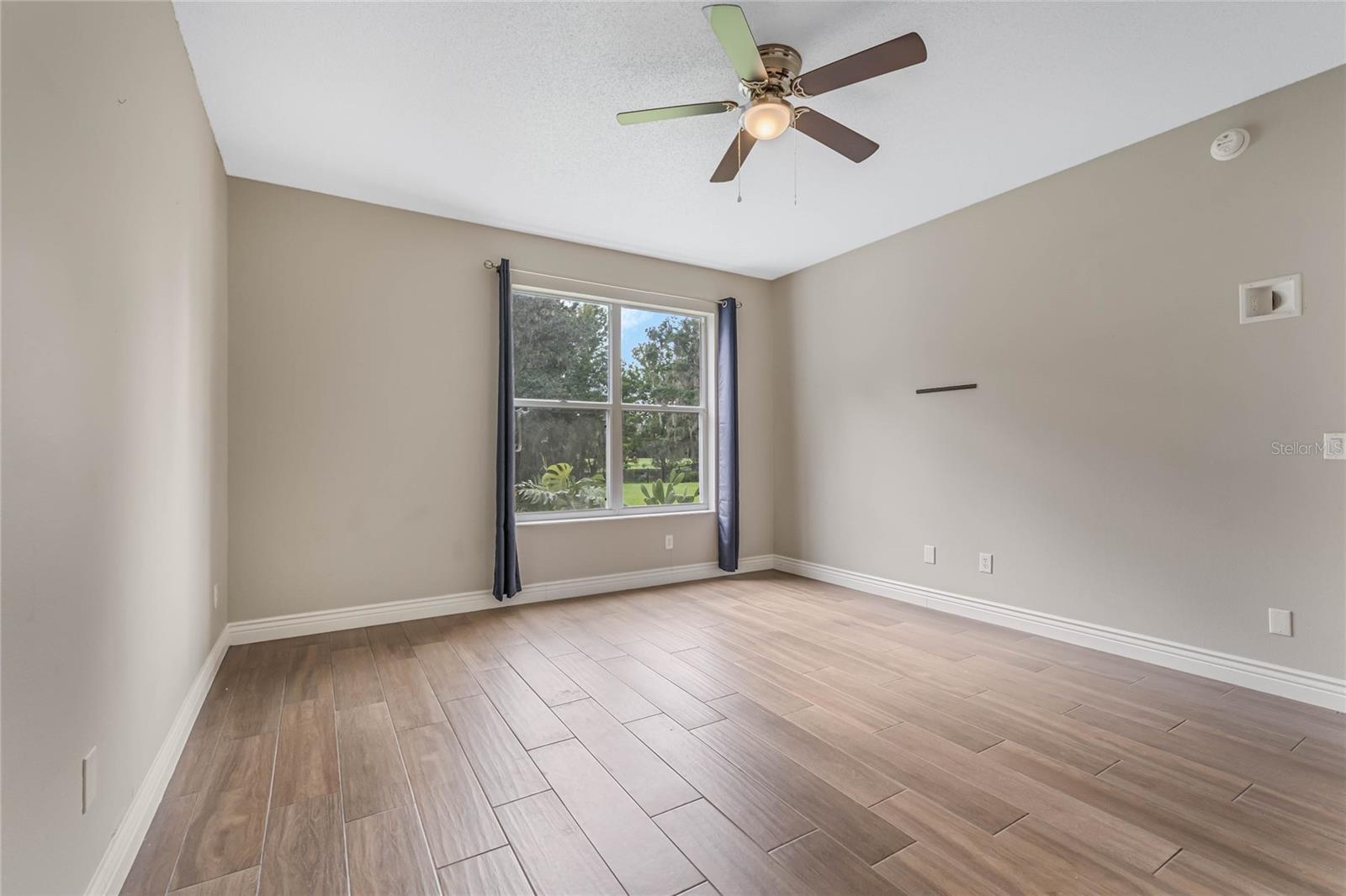 1005 EKANA GREEN CT