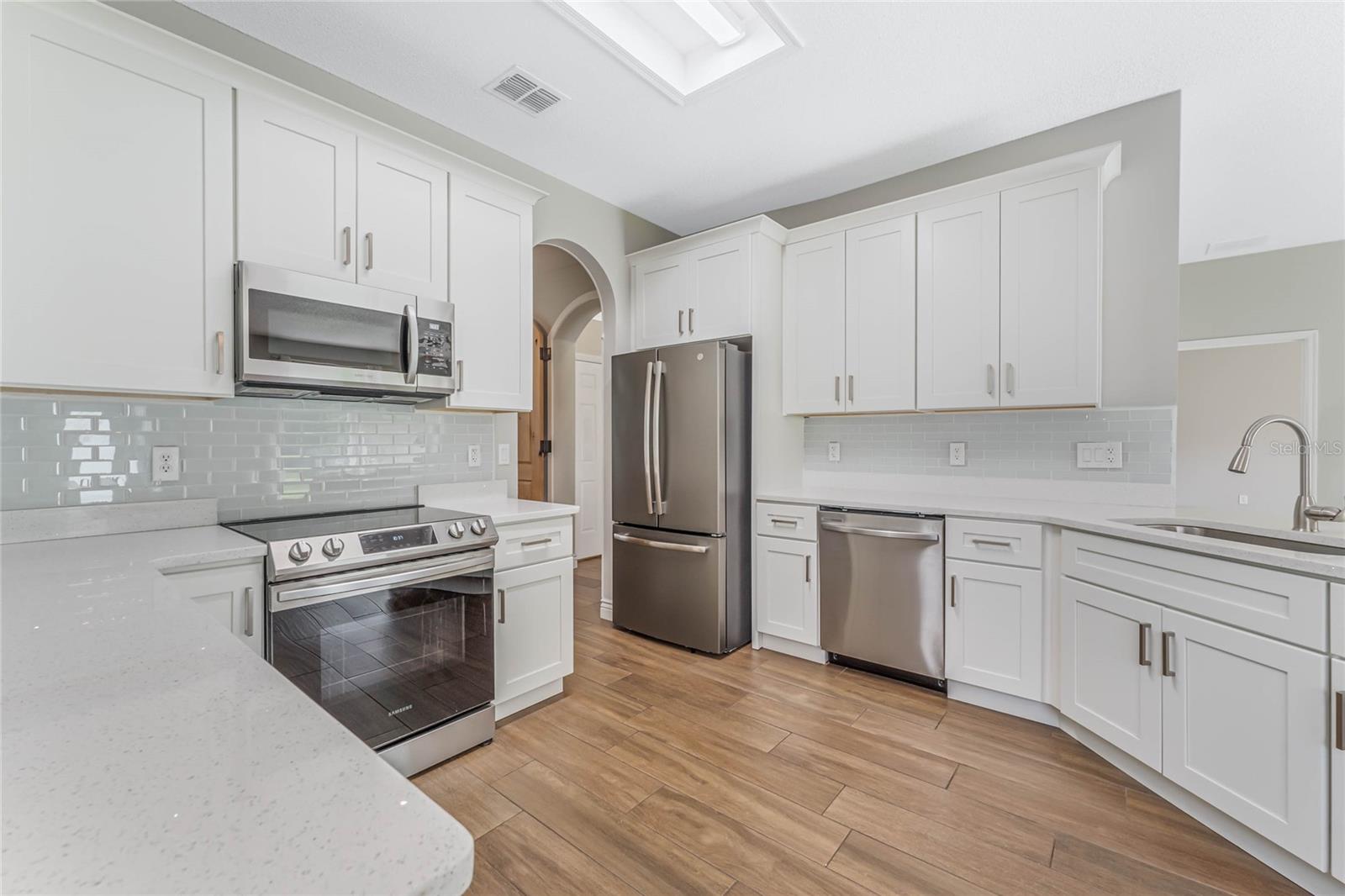 1005 EKANA GREEN CT