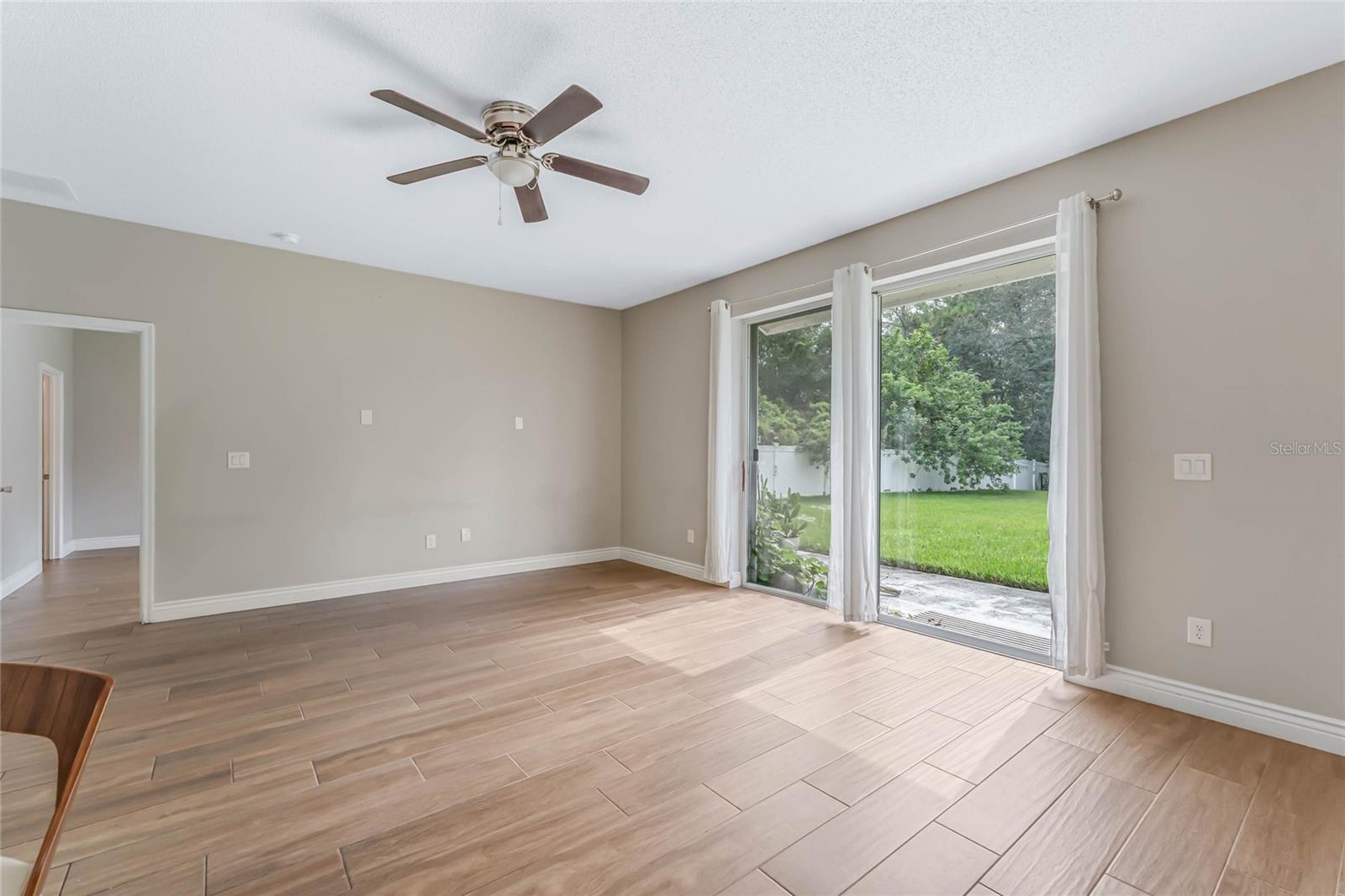 1005 EKANA GREEN CT