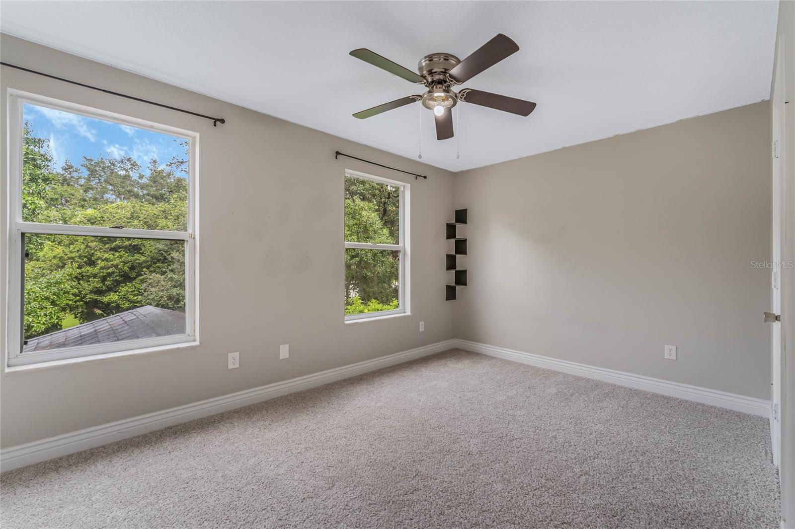 1005 EKANA GREEN CT