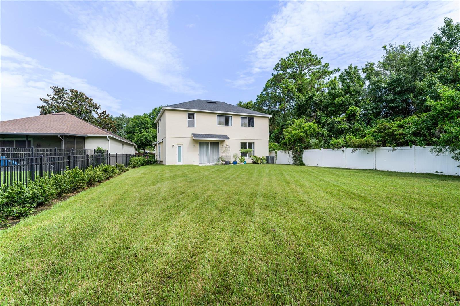 1005 EKANA GREEN CT