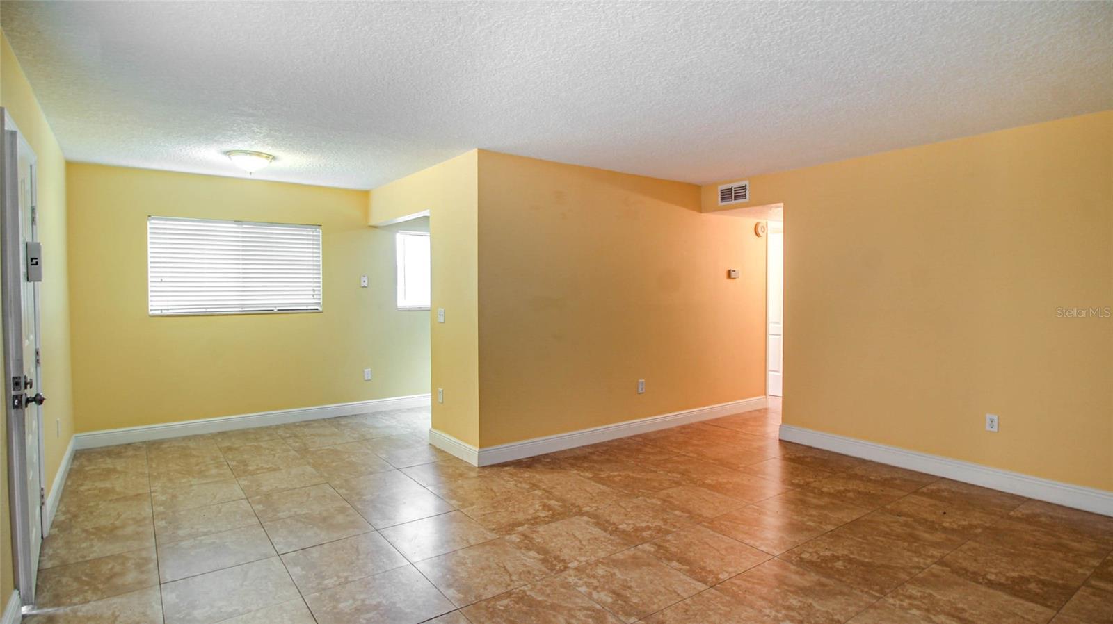 2495 OAK PARK WAY #111