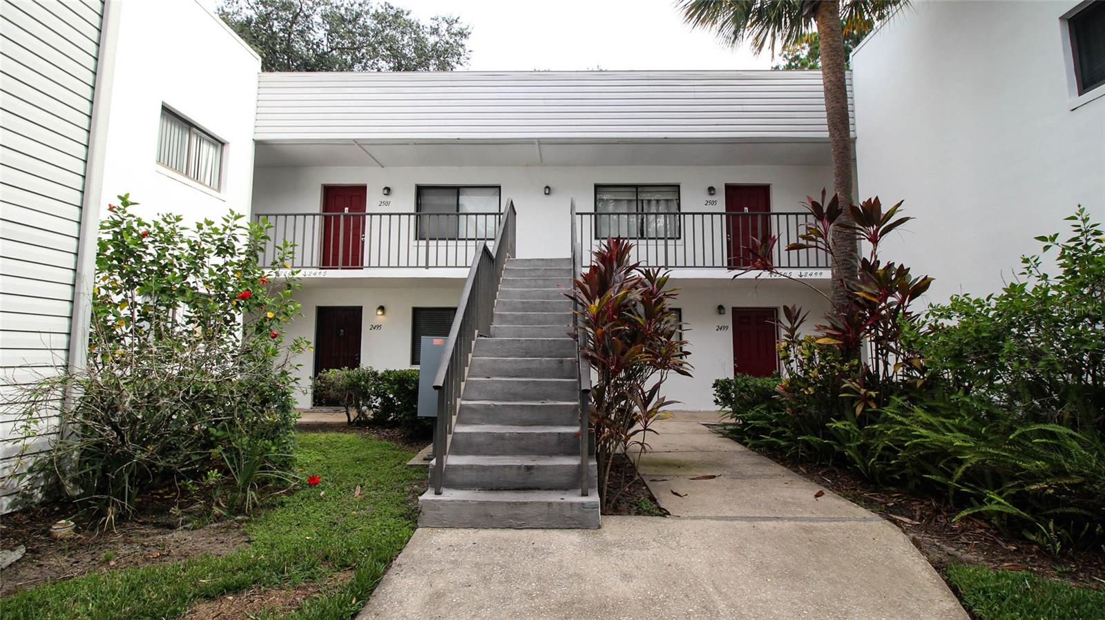 2495 OAK PARK WAY #111