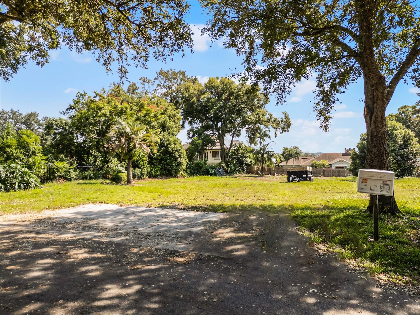 1648 POE AVE