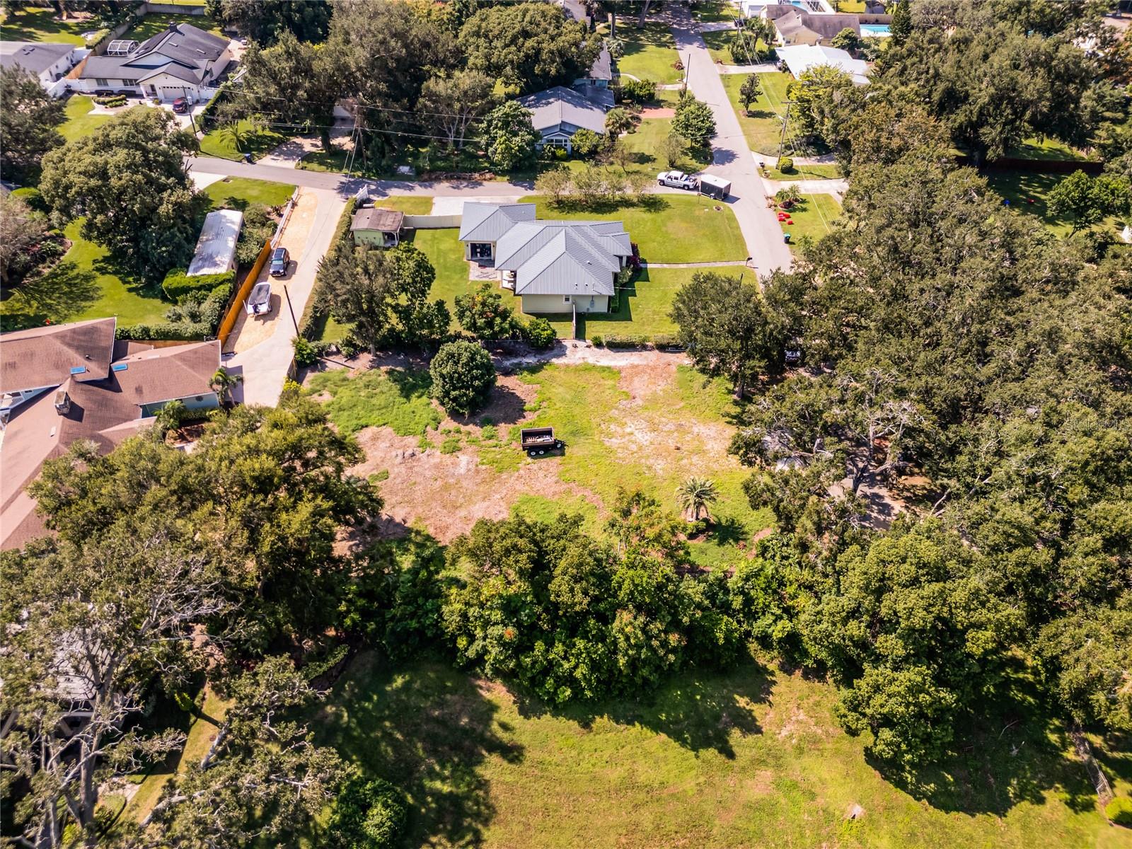 1648 POE AVE