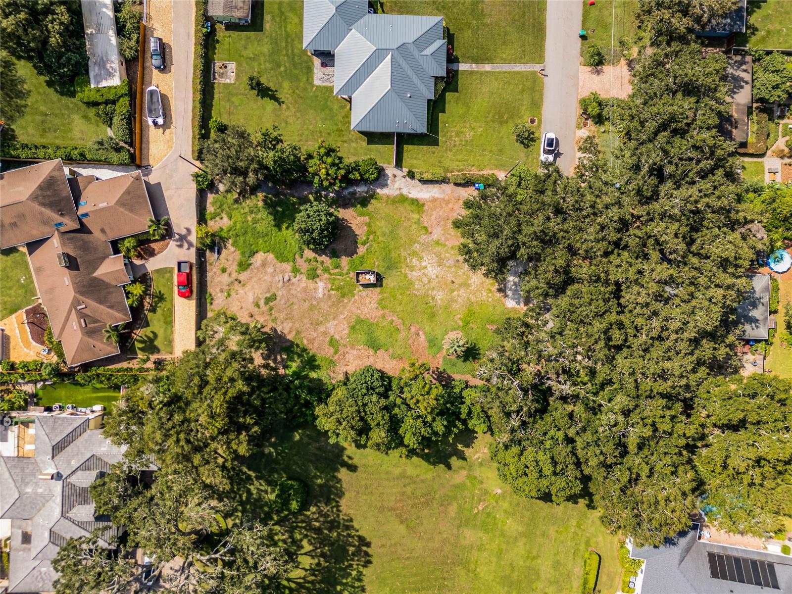 1648 POE AVE