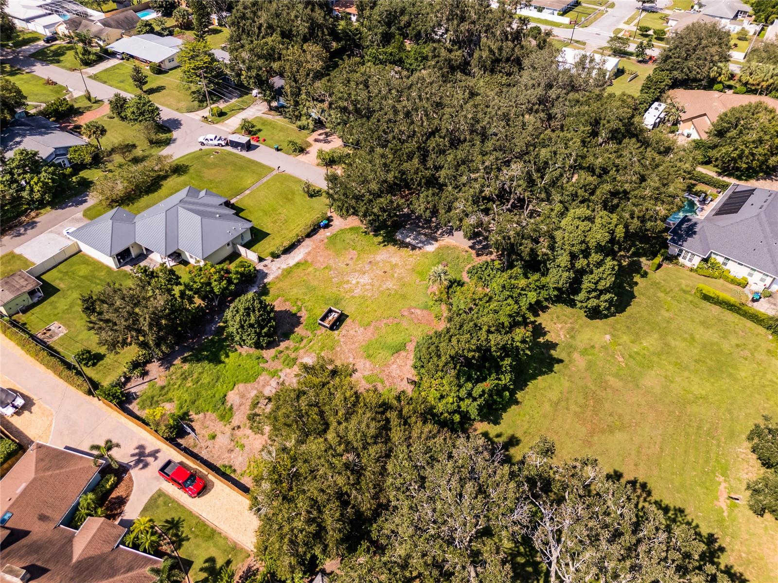 1648 POE AVE