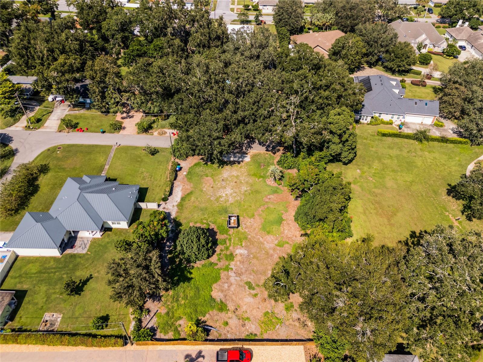1648 POE AVE
