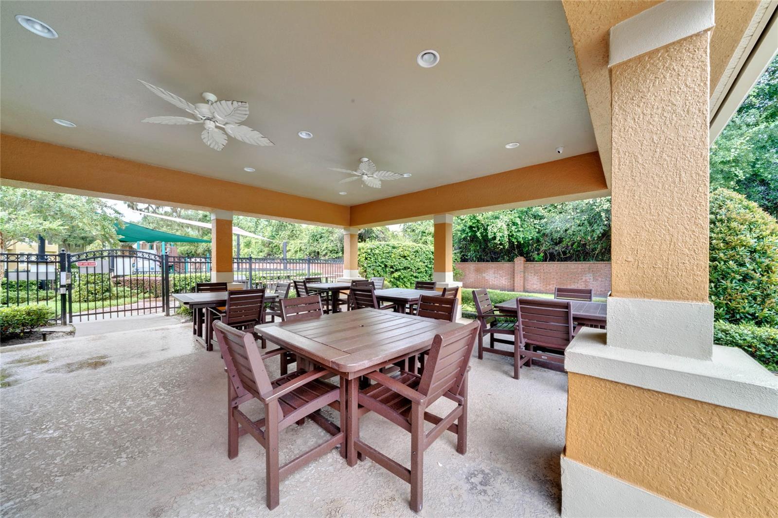 1211 LITTLE GEM LOOP