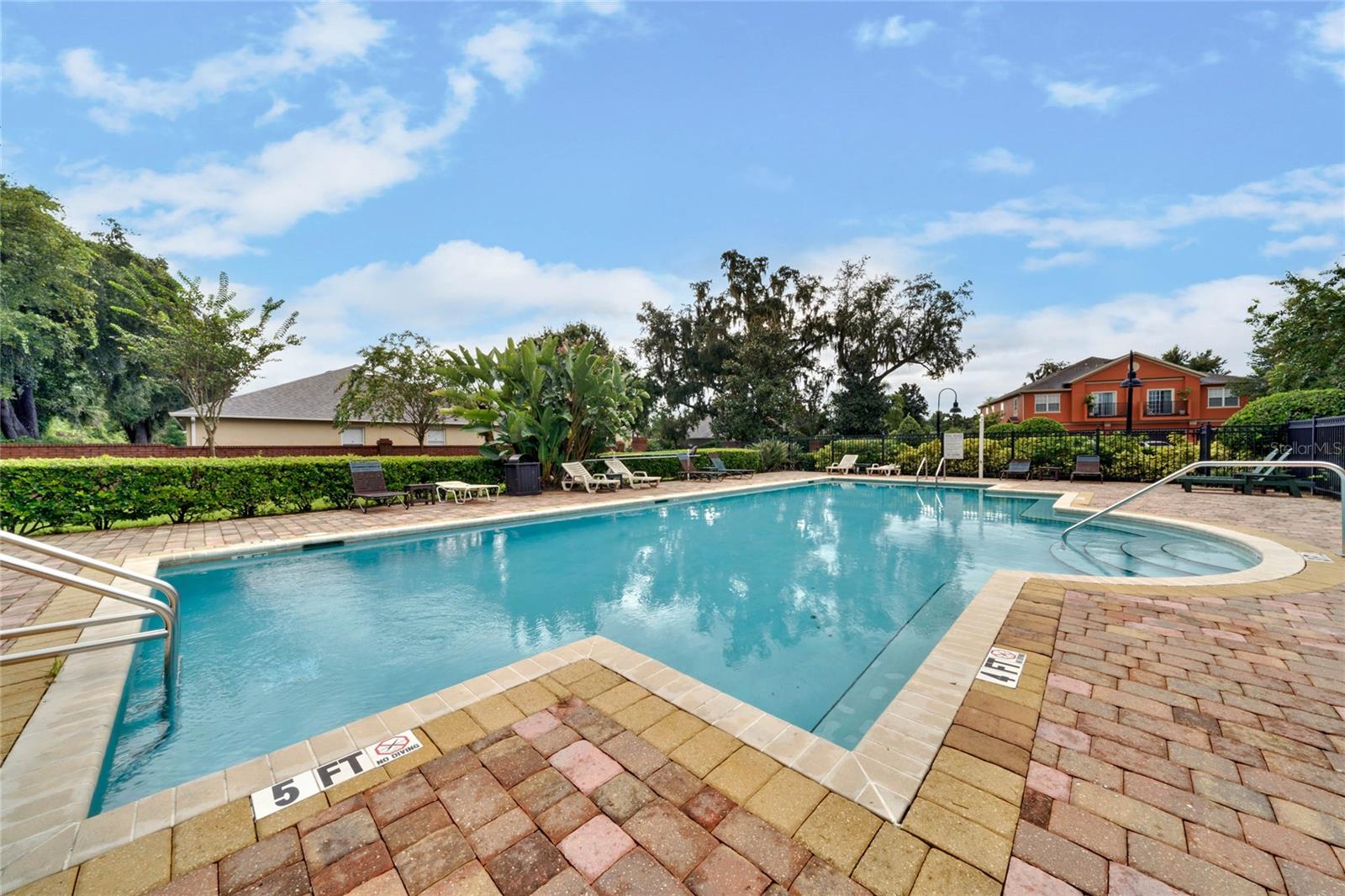 1211 LITTLE GEM LOOP