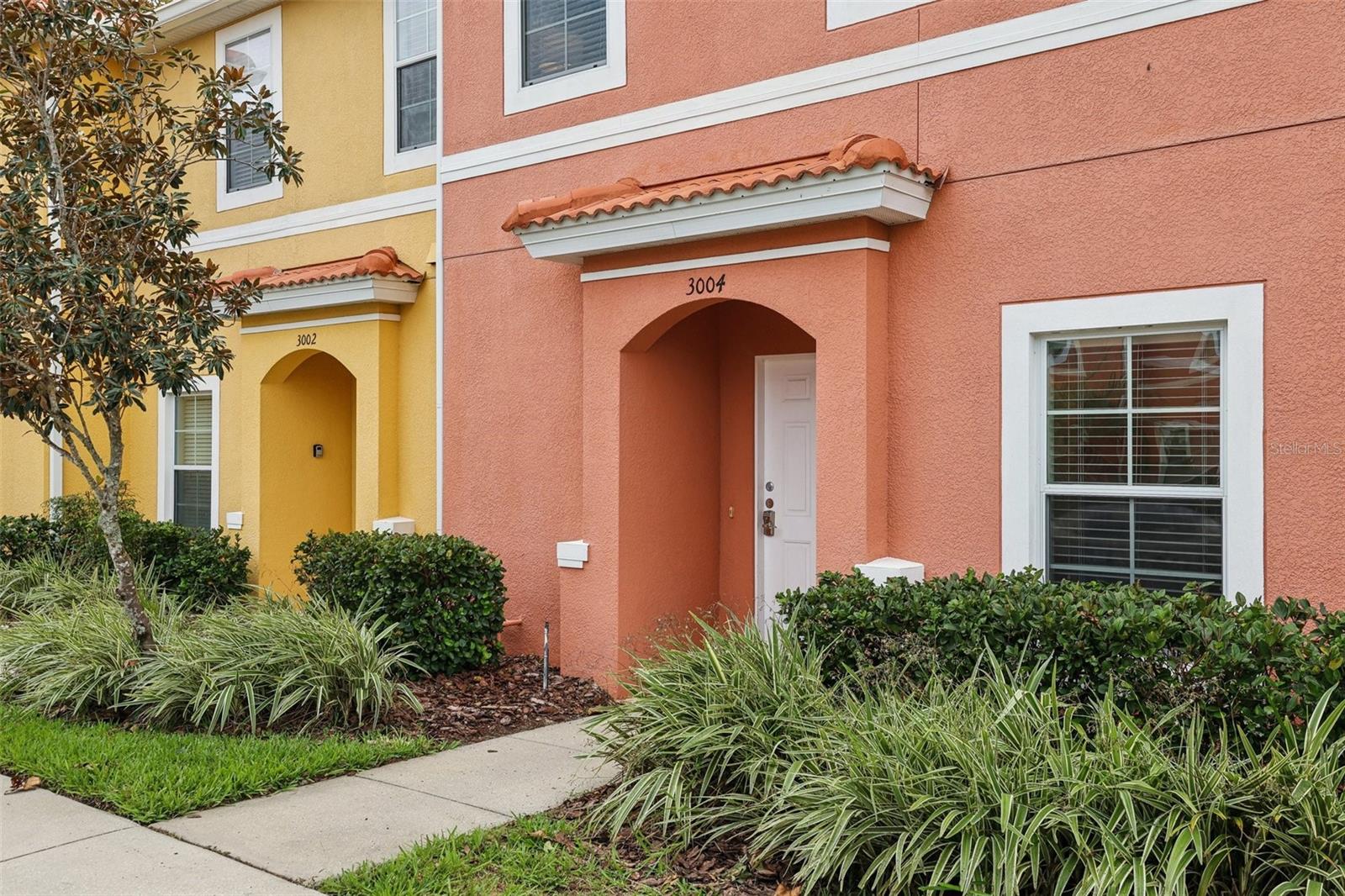 3004 BIRD OF PARADISE LN