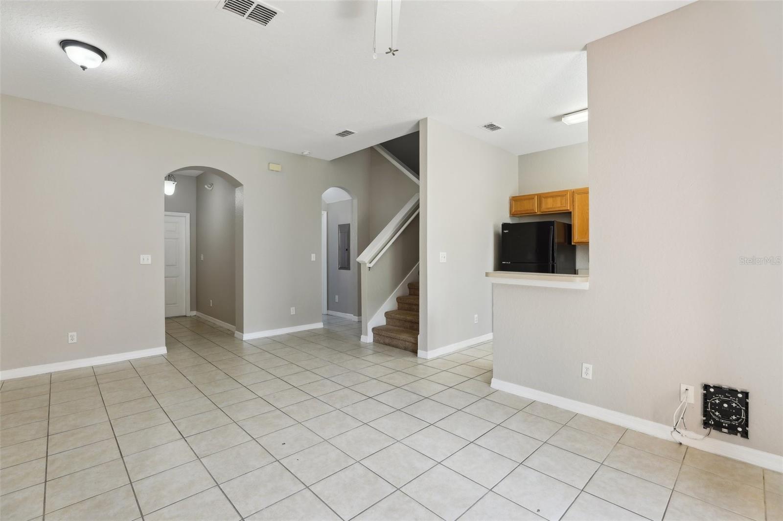 2718 BUSHMAN DR
