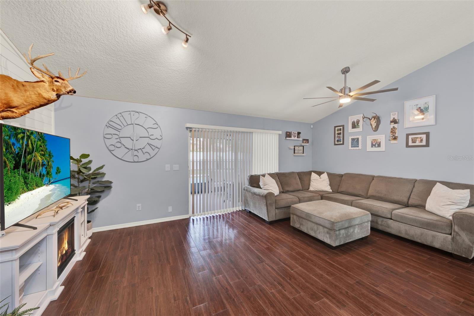 3499 WOODLEY PARK PL