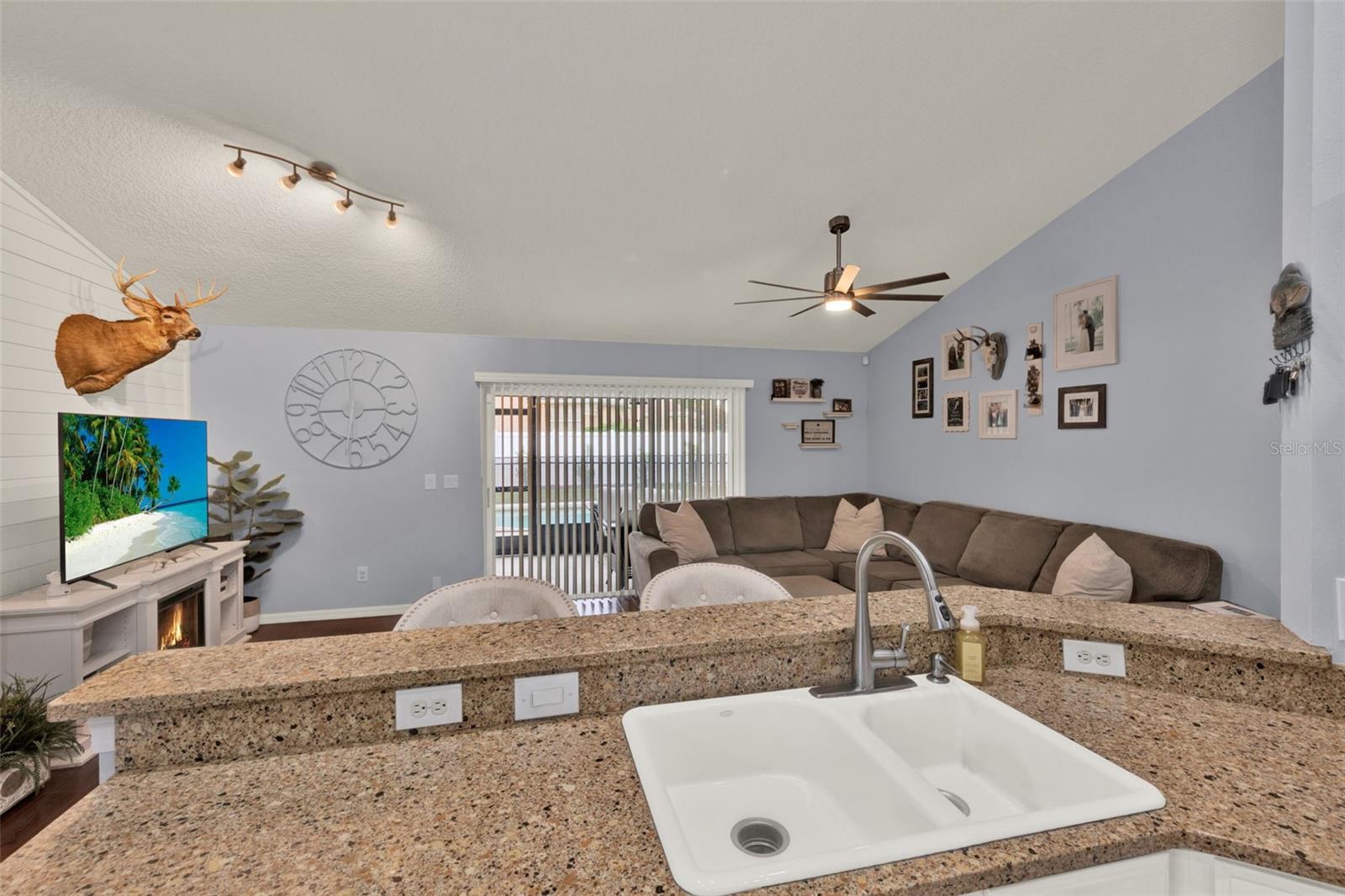 3499 WOODLEY PARK PL