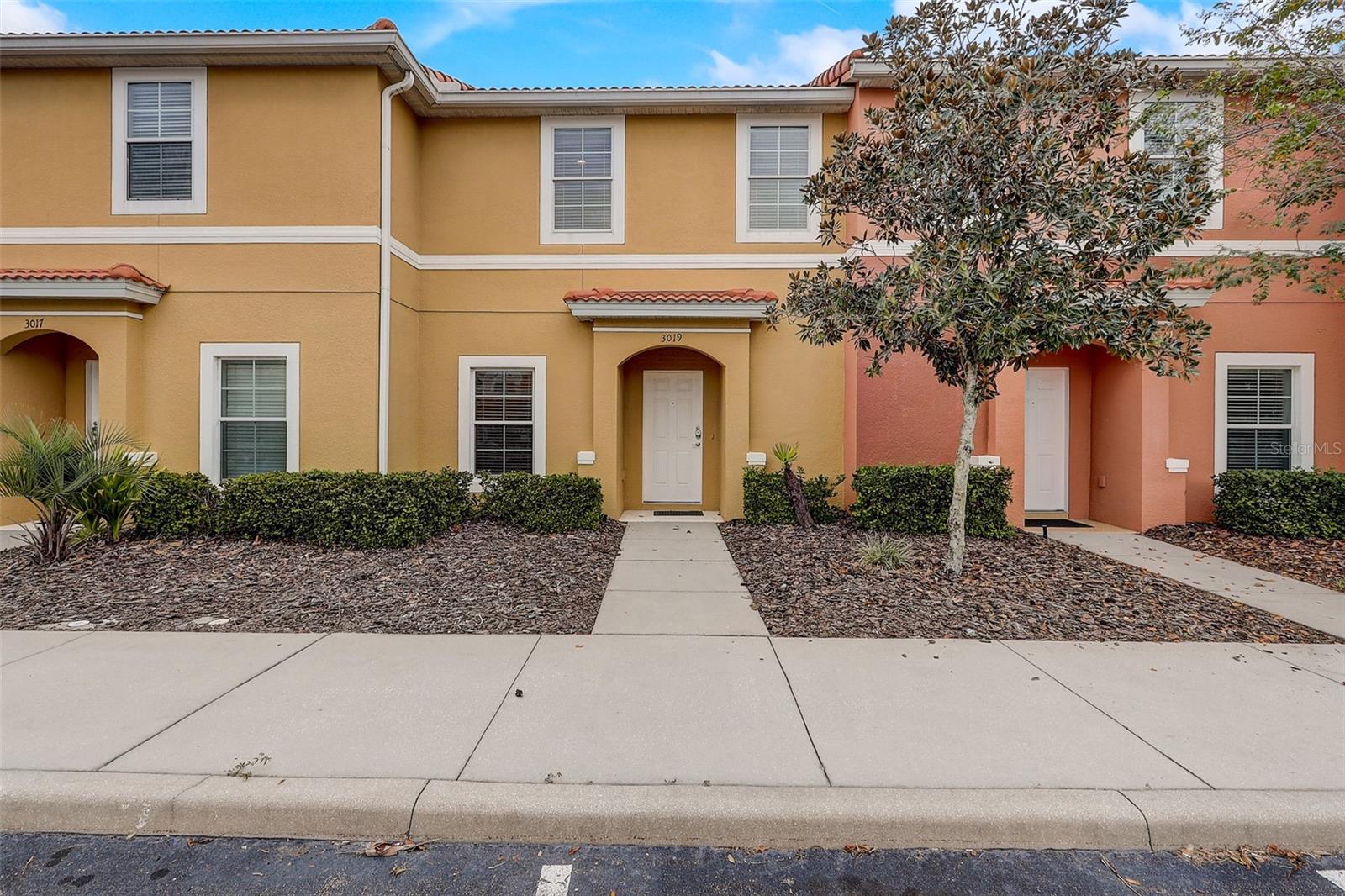 3019 WHITE ORCHID RD
