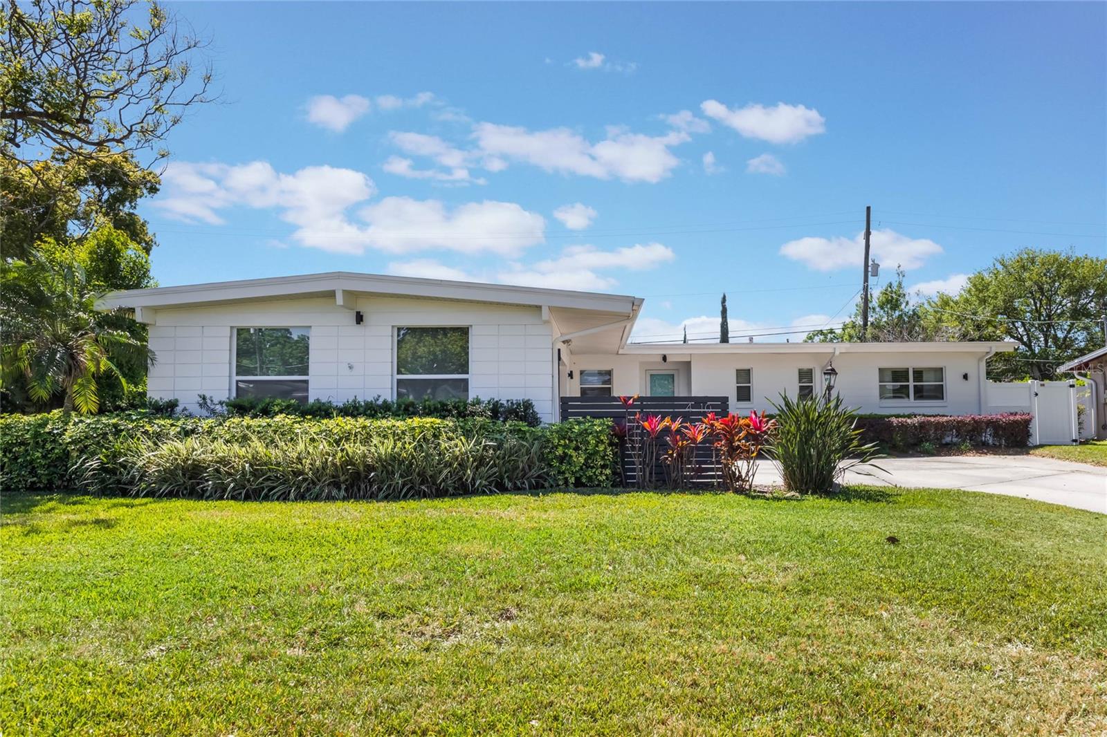 4610 ELAINE PL