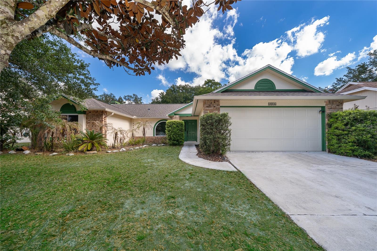 1036 LONG BRANCH LN