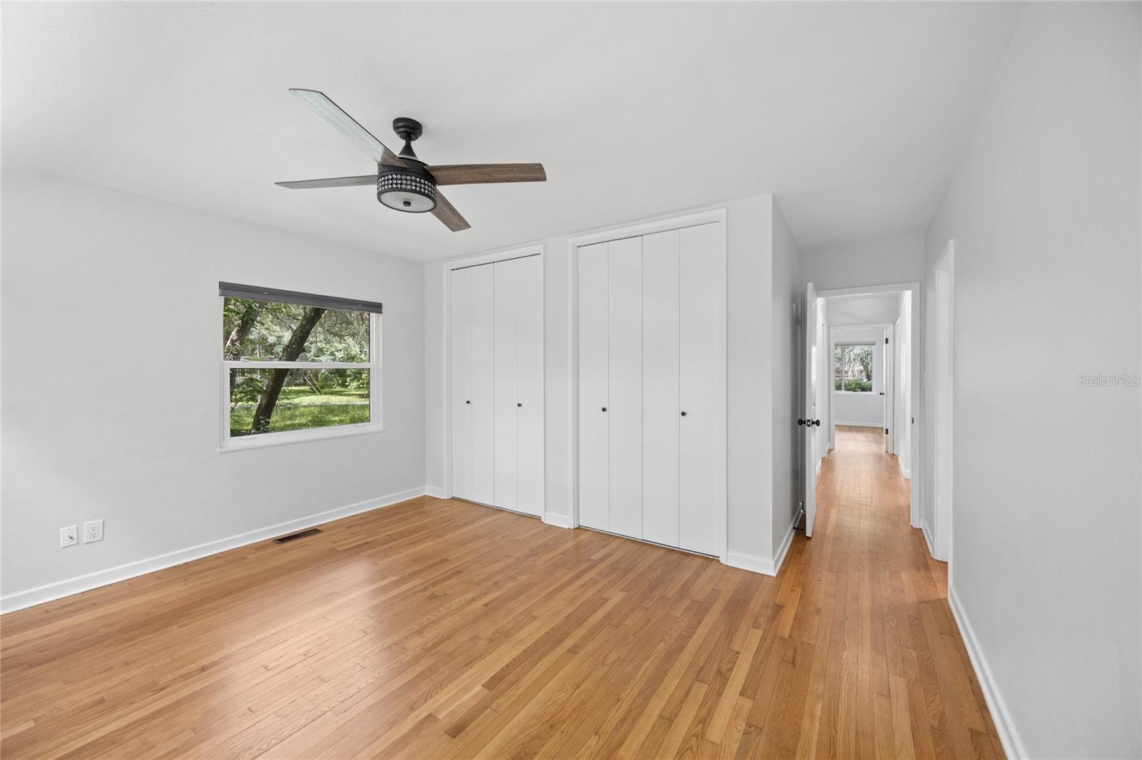 22 POINSETTIA DR