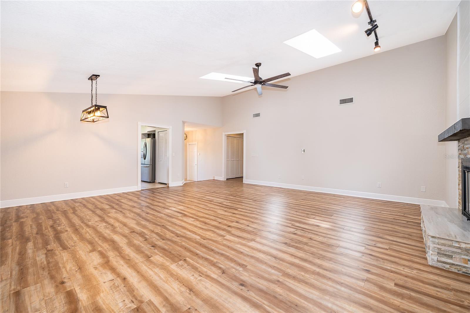 4651 TIFFANY WOODS CIR