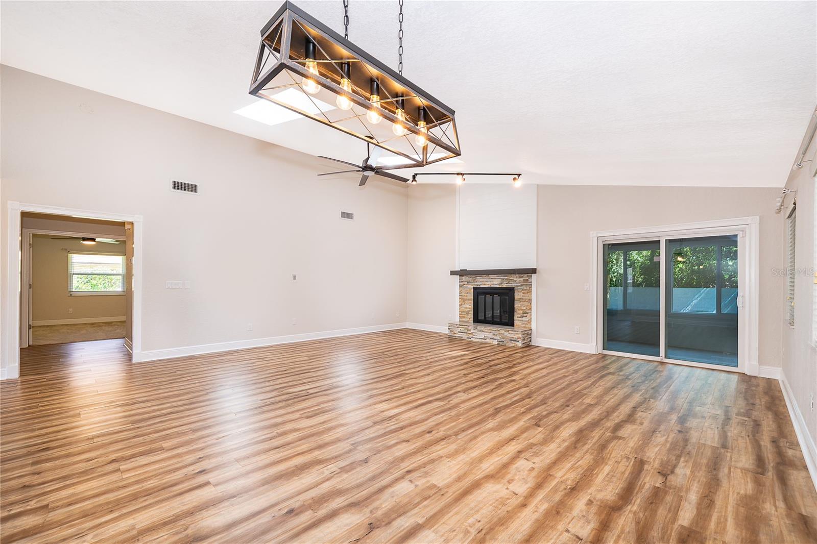 4651 TIFFANY WOODS CIR
