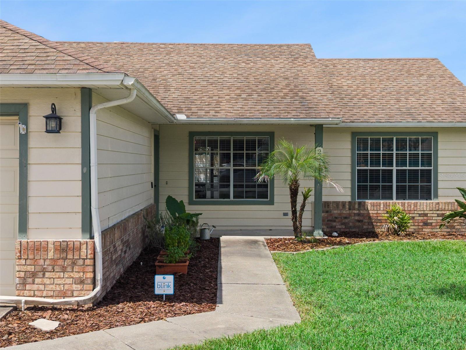 204 S BRISTOL CIR
