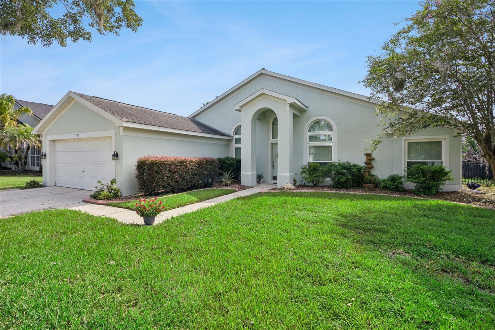 1927 MAGIES CT