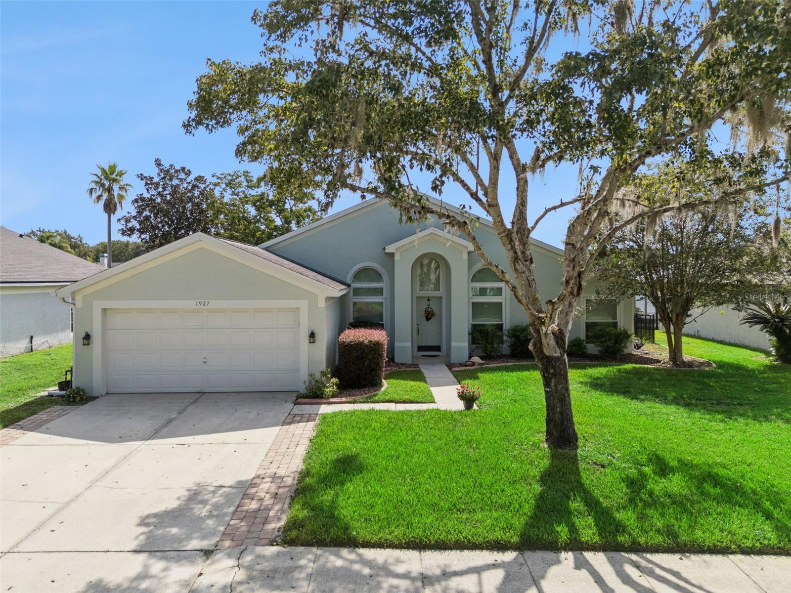 1927 MAGIES CT