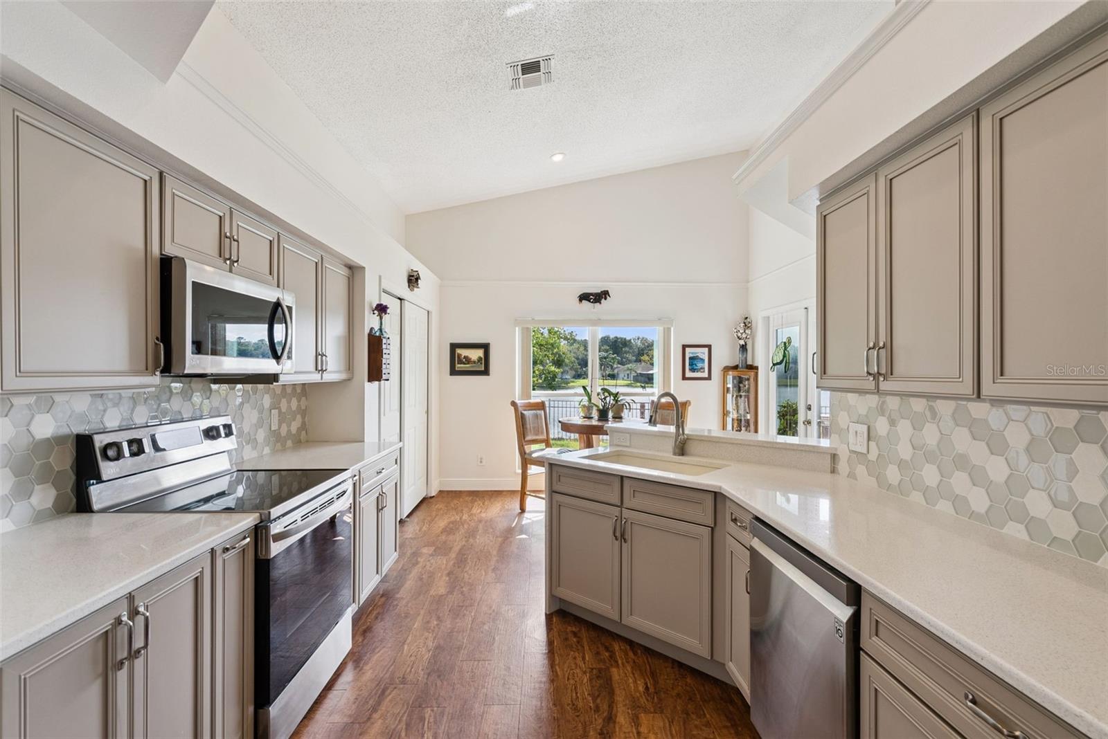 1927 MAGIES CT