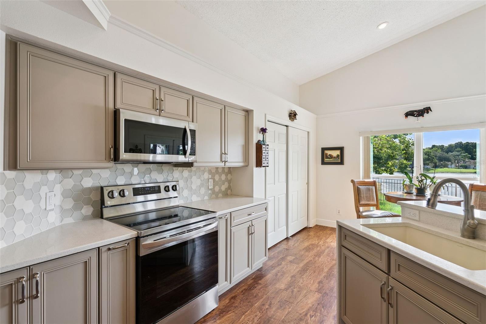 1927 MAGIES CT