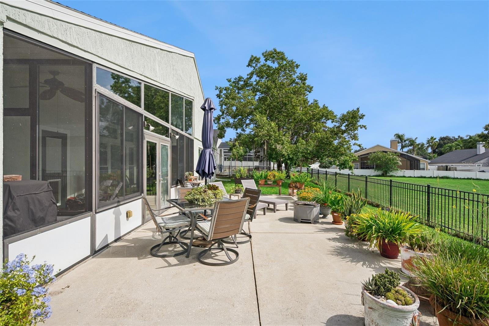 1927 MAGIES CT