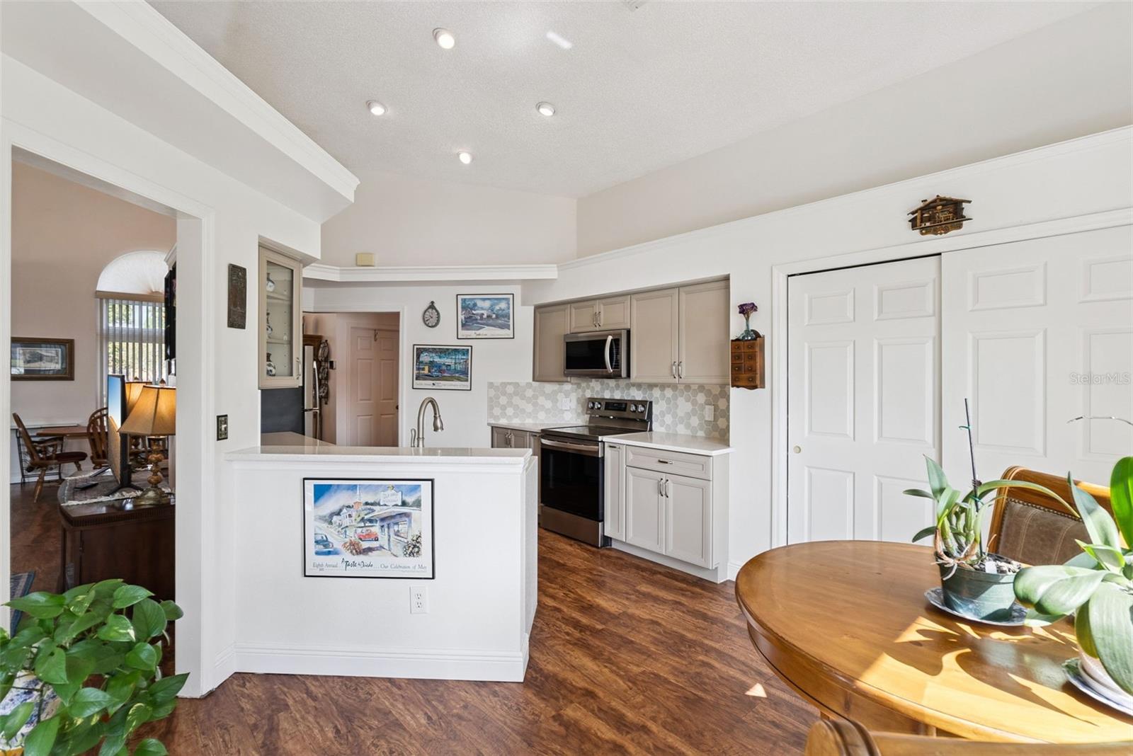 1927 MAGIES CT