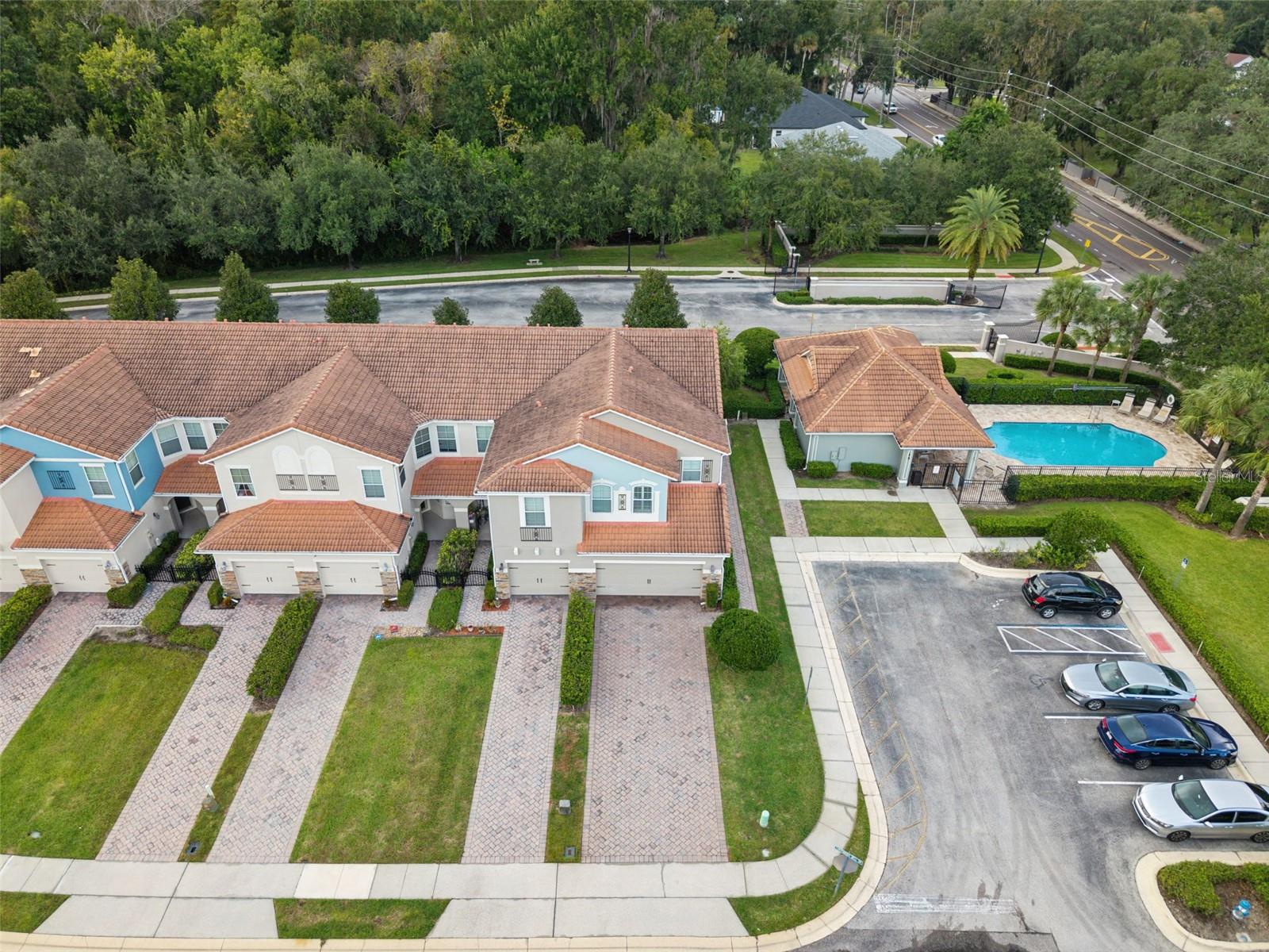 31 CANTERBURY BELL DR