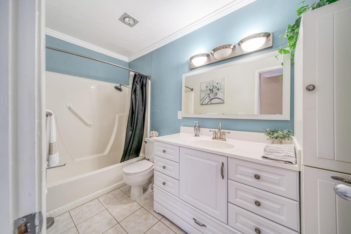 1919 Alameda De Las Pulgas 3