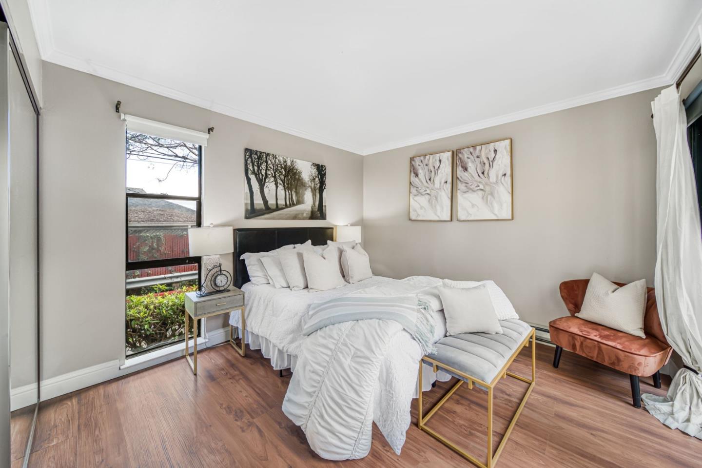 1919 Alameda De Las Pulgas 3