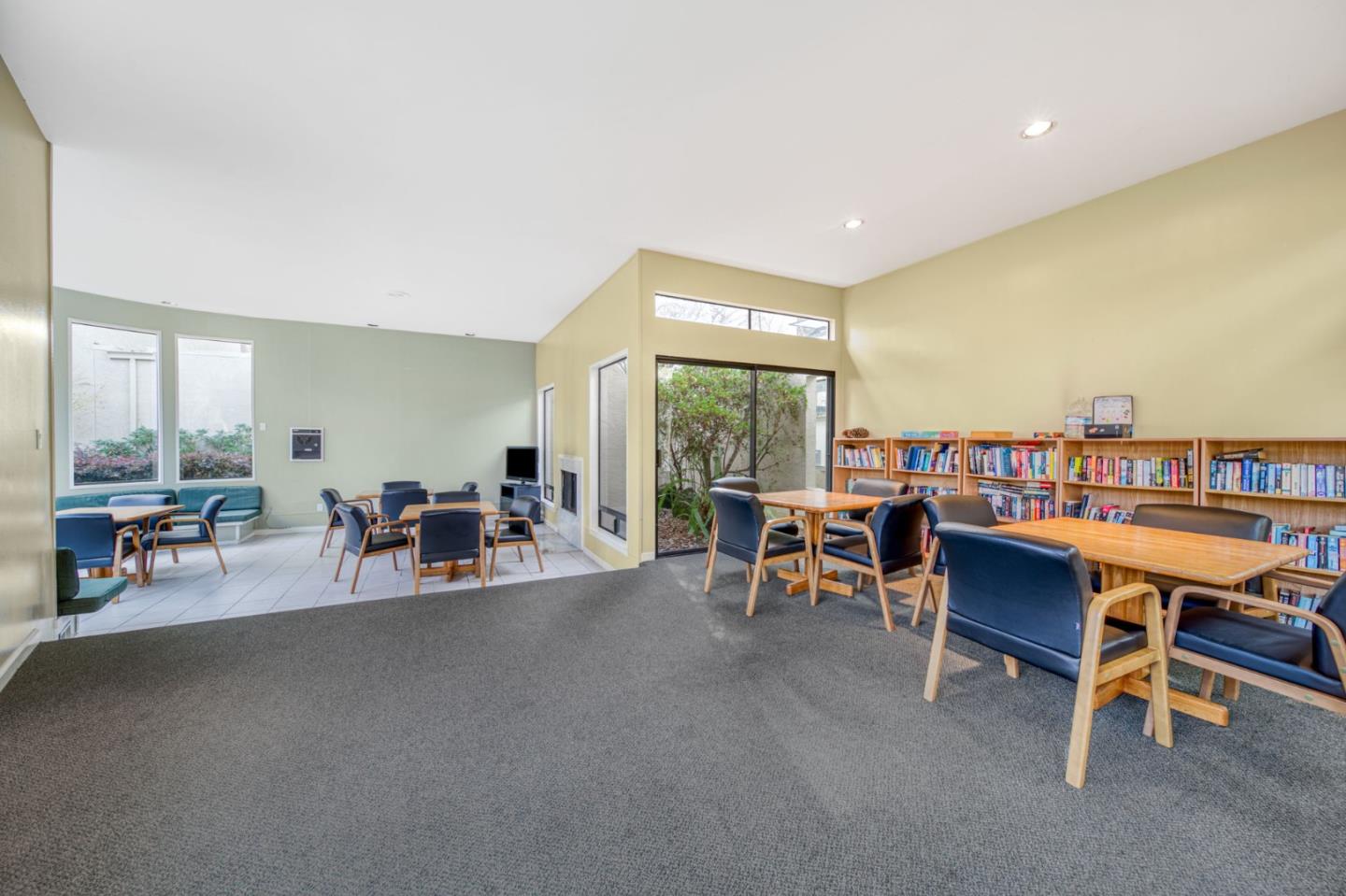 1919 Alameda De Las Pulgas 3