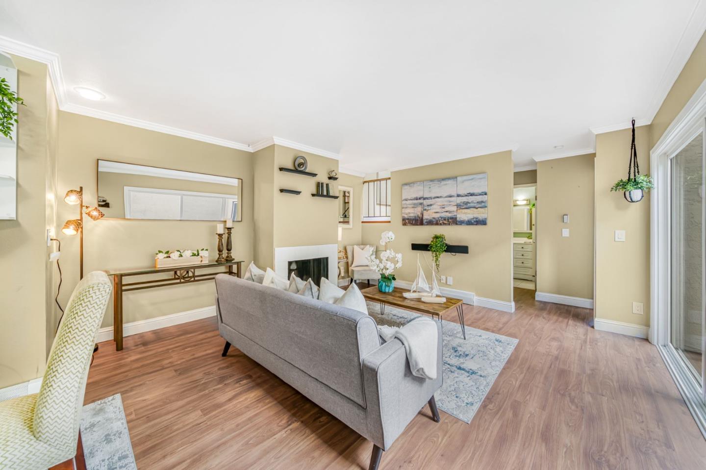 1919 Alameda De Las Pulgas 3