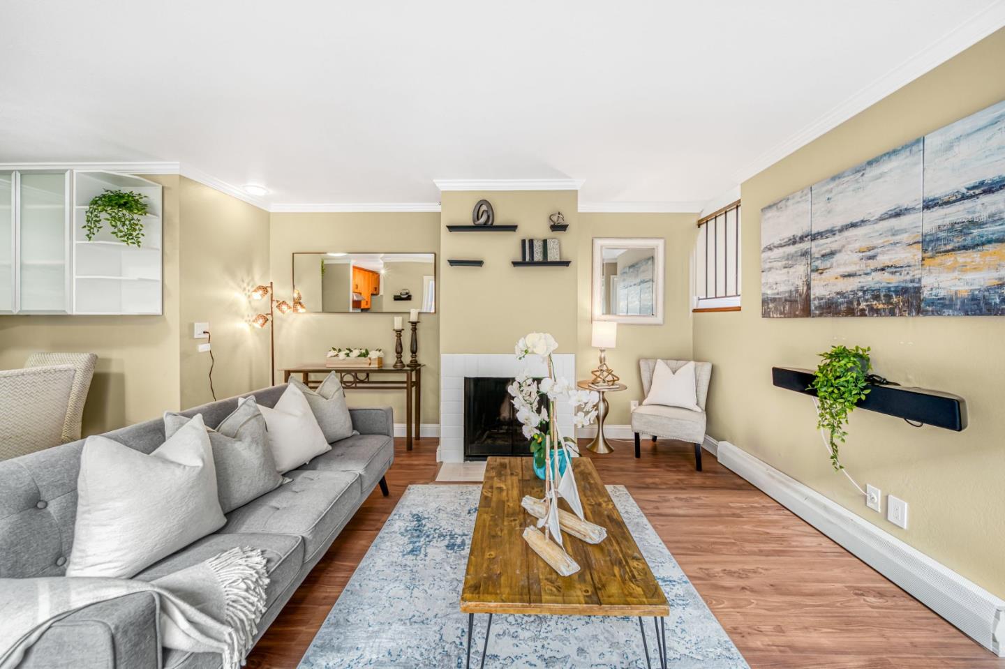 1919 Alameda De Las Pulgas 3