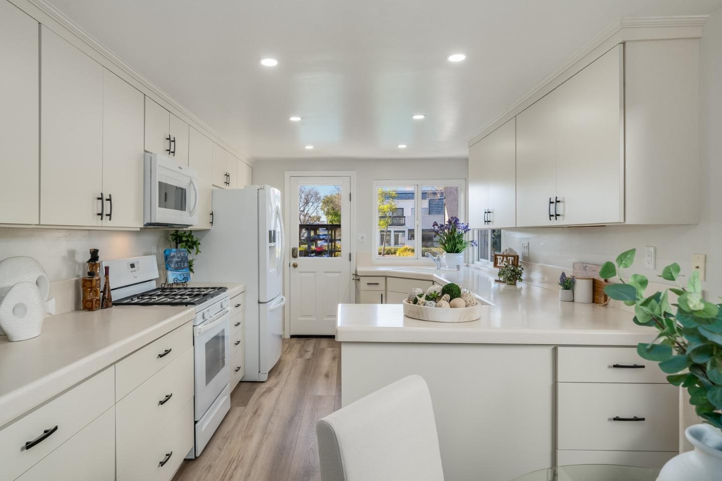 953 Pizarro LN
