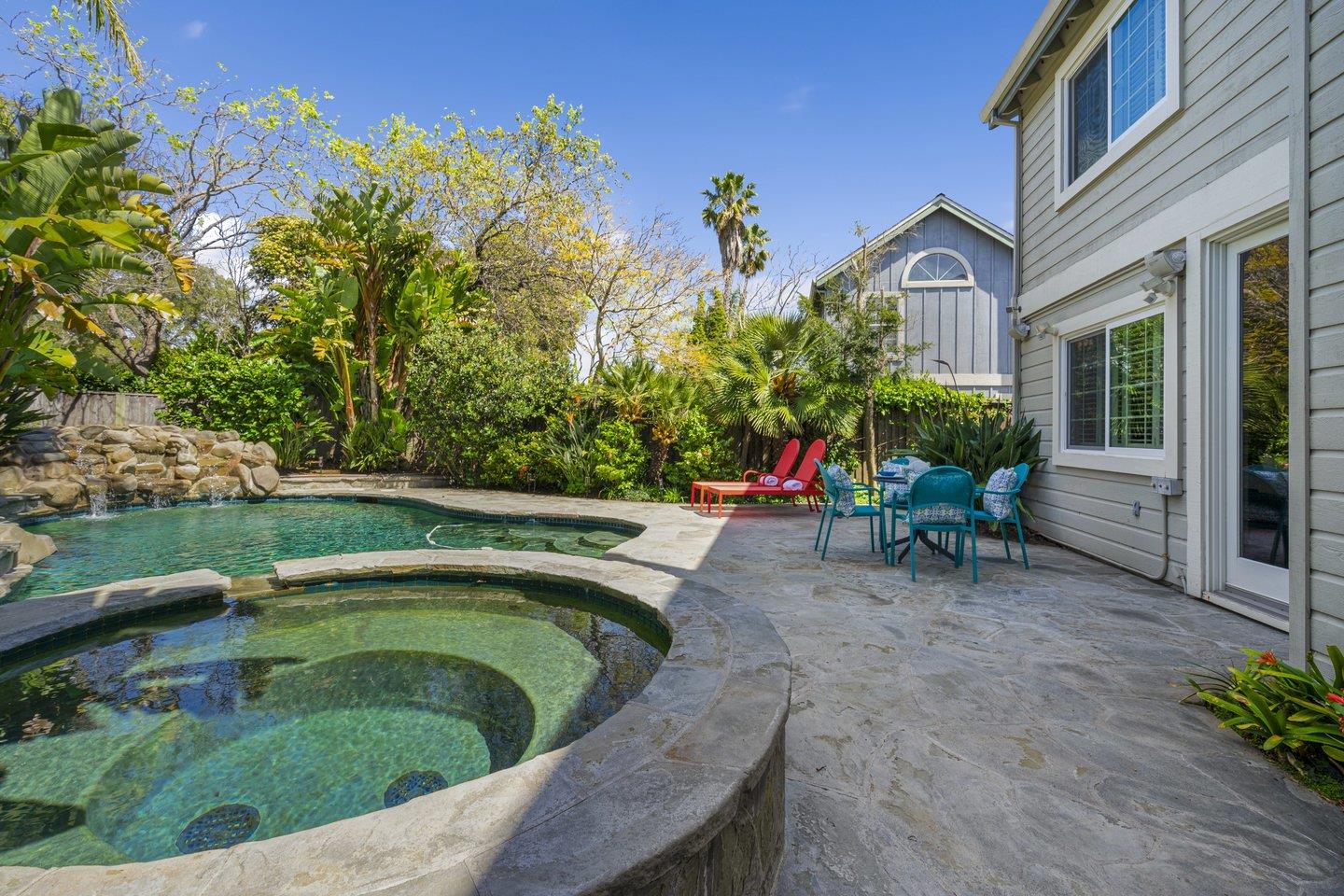 504 Saint Vincent LN