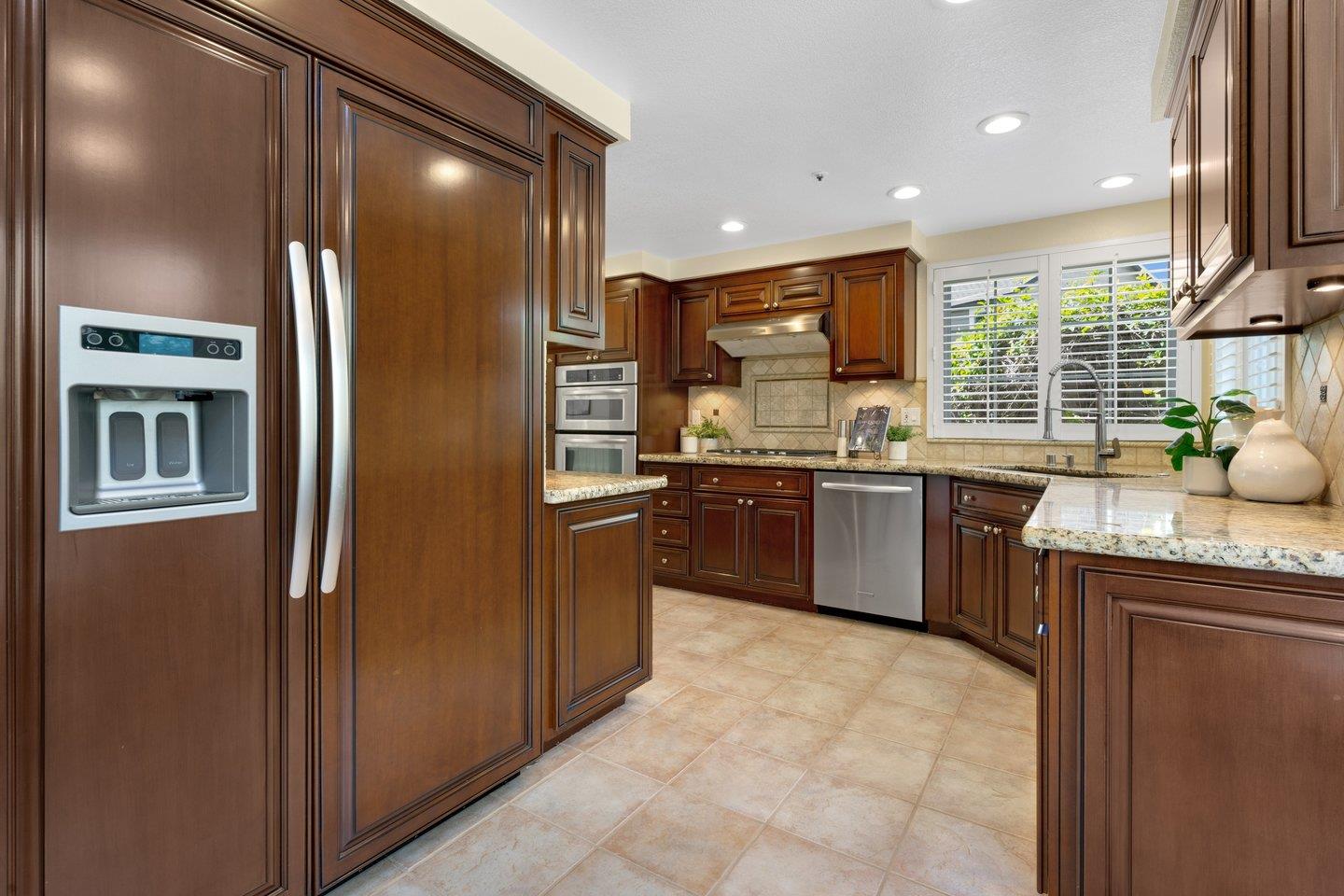 504 Saint Vincent LN