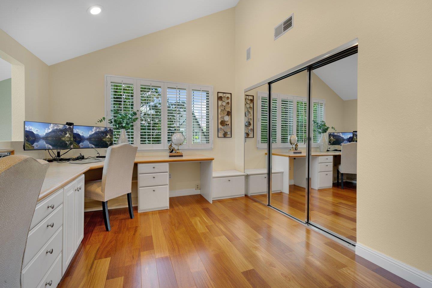 504 Saint Vincent LN