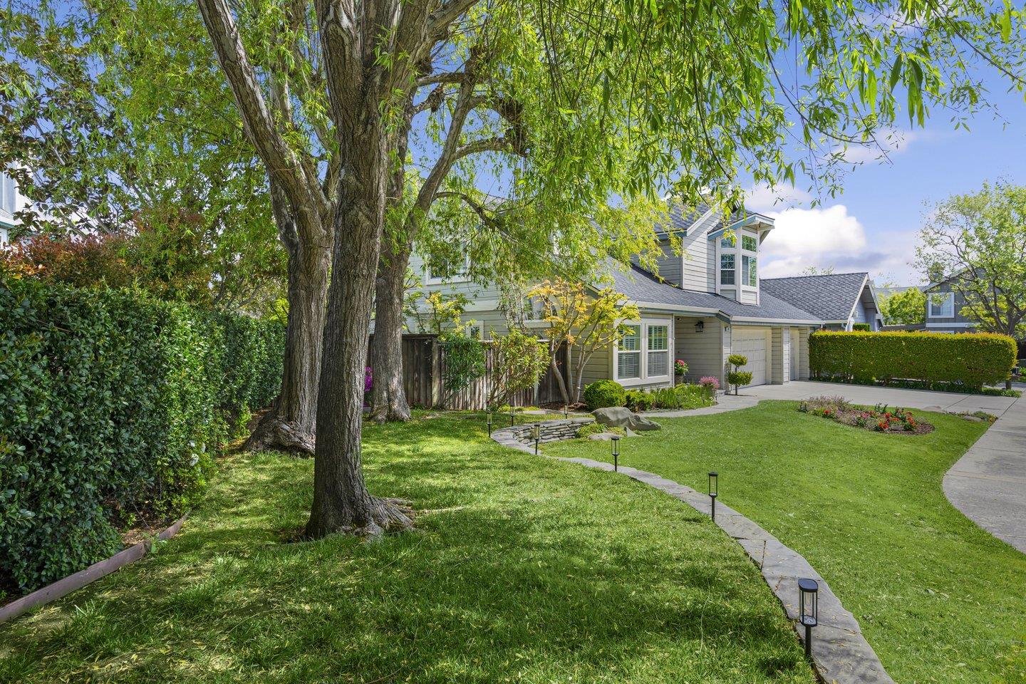 504 Saint Vincent LN