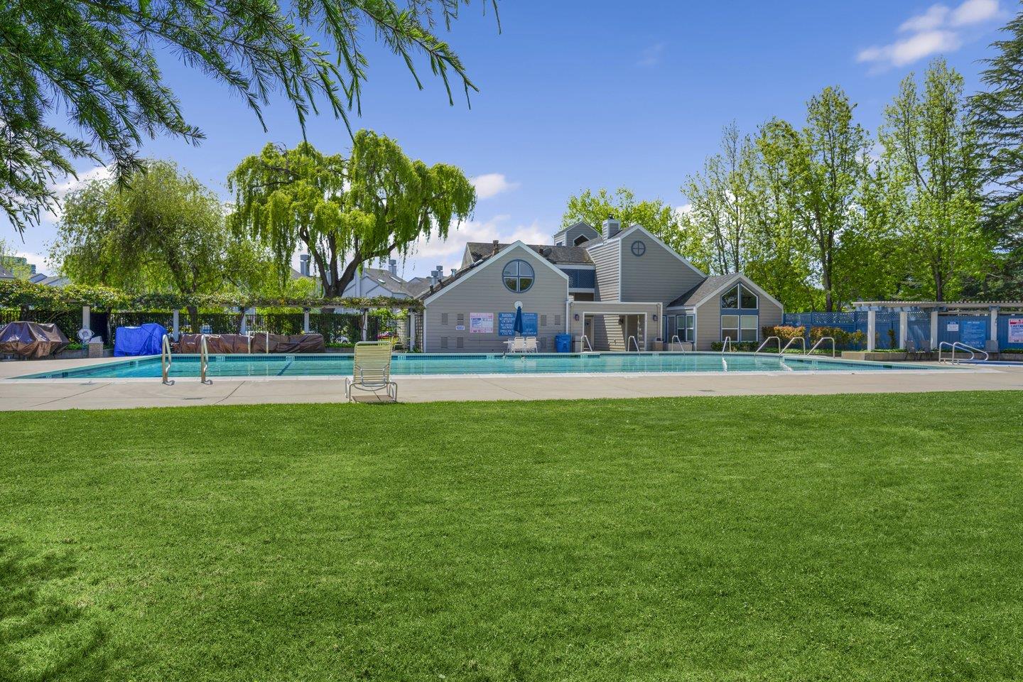 504 Saint Vincent LN