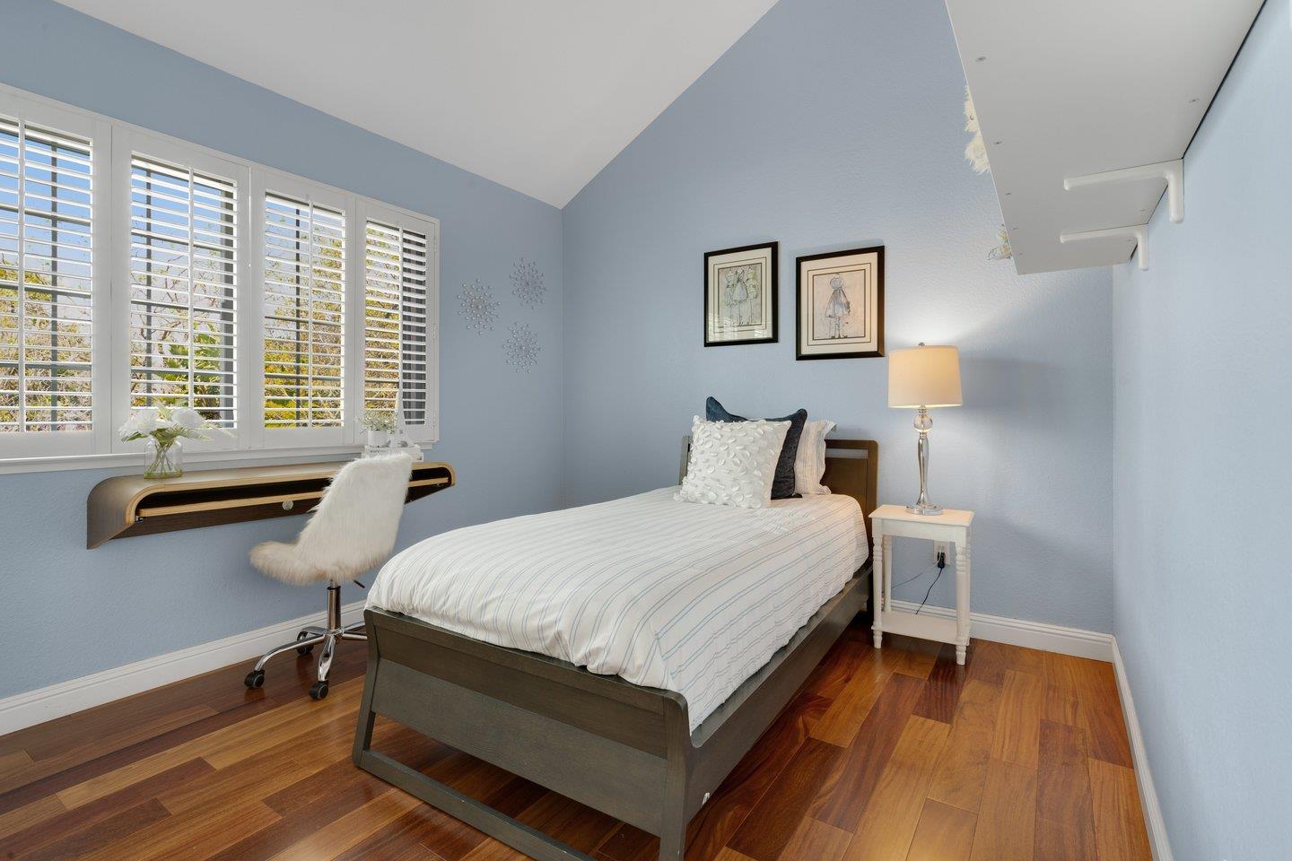 504 Saint Vincent LN