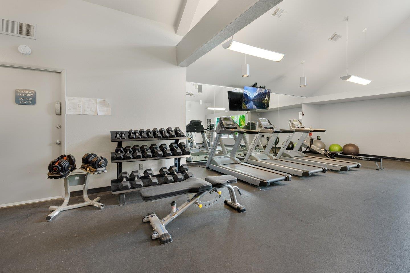 504 Saint Vincent LN