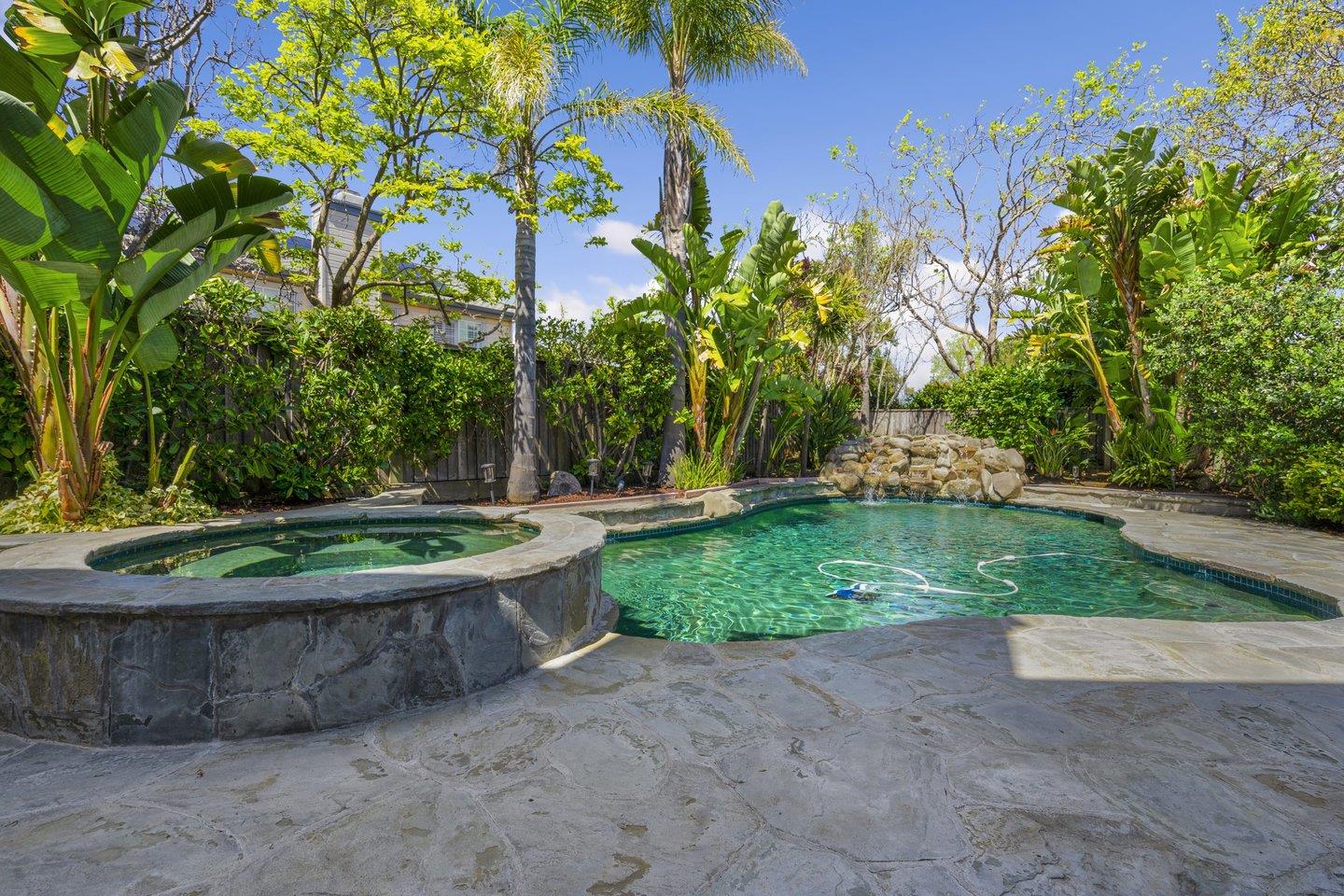 504 Saint Vincent LN